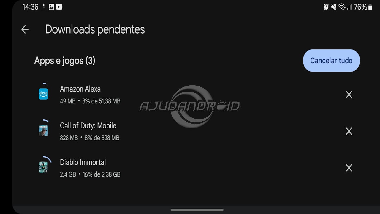 Loja Google Play Store atualizando três aplicações ao mesmo tempo